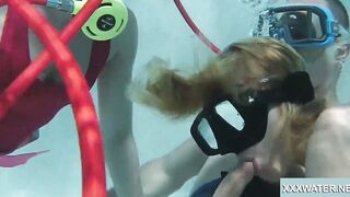 Underwater fellatio goes 2 way