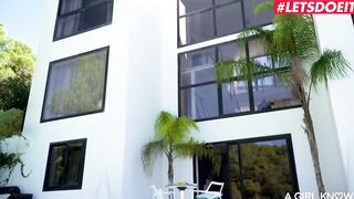 A cunt with mouth Knows - Teenie Dyke Marilyn Sugar Seduces Heterosexual Bae Lika Camgirl
