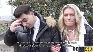 DEBT4k. Une chose douce devrait rendre beaucoup d'argent juste aprï¿½s le mariage