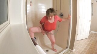 60  GILF masturbating into soak t-shirt