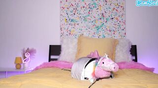 Amateur 18 Masturbates And Riding Sex Machine