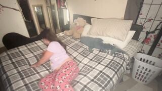 High-school step-Daughter secretly recorded masturbating