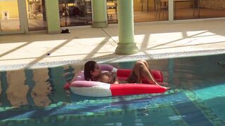 Canadian MILF Heidi into the pool