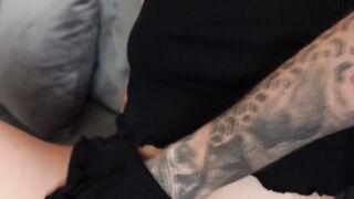 BEAUTY sluts BLOWN me off on the couch while watching a tape