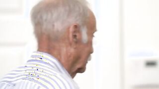 Dont Wake Grandpa - S15:E5