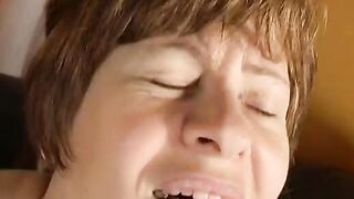 Older hot loves it when younger penis penetrates her mouth and cunt