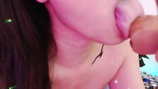 Vietnamese sluts blows dick very skillfully via cam