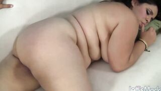 Chubby Karla Lane Mounts an Mature Penis Getting Her Unshaved Twat Fuck