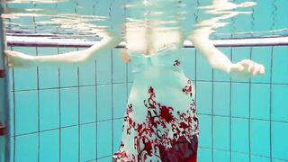 Bombshell Polish Cutie Marketa nude into the pool