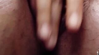 SHAVING MY TWAT AND LEAVING IT SMOOTH TO TAKE A GIRLFRIEND'S DICK - Chayenhy2