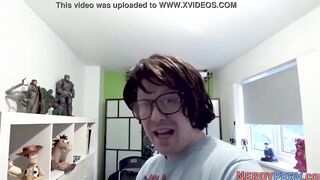 Yorkshire geeks watches huge big tit brit