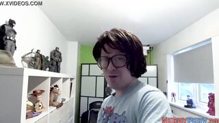 Yorkshire geeks watches huge big tit brit
