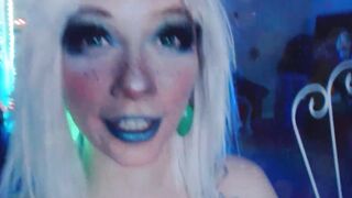Alexa Kitten: Icy Nipple Tease