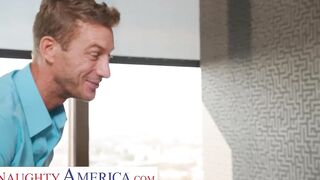 Erotic America - Kenzie Taylor does what she must inside order to move up the ranks