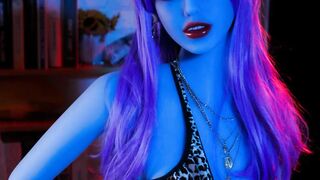 Fantasy Sex Doll mom with stunning Melons and Curvy Butt
