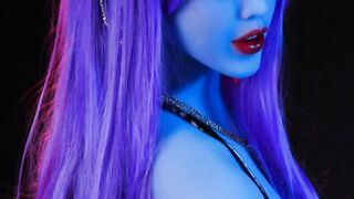 Fantasy Sex Doll mom with stunning Melons and Curvy Butt