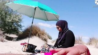 OMG !!! this stranger sluts into outside by showing them this long dick full of sperm !!! cock flash into outdoor compil