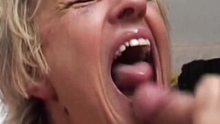 Mom amateur clip wants nice cocks and put it into his mouth into the WC