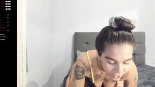 Ligia showing her whole slim body and having fun with vibrators online, excited after do some vids