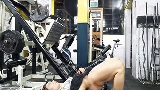 HOTTIE BOOTY WORKOUT OF THE MUSCULAR milf BABE