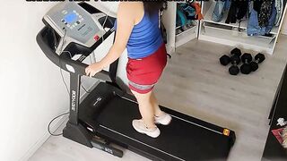 Cuckolding with a thief on a treadmill, he handcuffed me and made me his slave