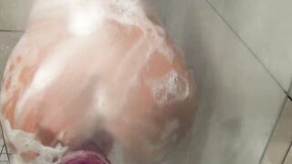 Dainty Gets a Bombshell Pink Fat Dick Bubble Shower Stretch
