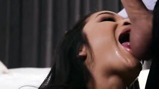 Brazzers - Turned On 19 Year Mature Avery African Fills Her Cunt With An Old Man's Cock