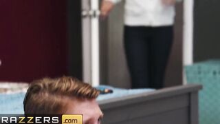 Brazzers - goddess cougar Jeanie Marie Sullivan riding her stepson's huge joystick