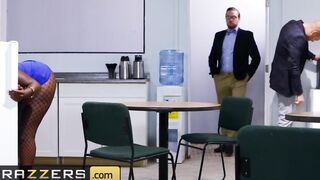 Brazzers - Curvy black Osa Tasty gets spitroasted by white dicks