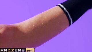 Brazzers - Bubble butt Gymnest Abella Danger works pole