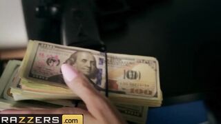 Brazzers - bubble butt Abigail Mac loves anal