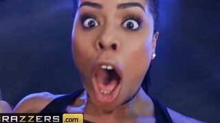 Brazzers - Fit african Kira Noir gets works out with white dick