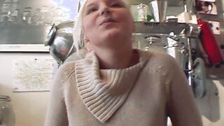Fremde Blondine angesprochen abgeschleppt und fast geschwaengert