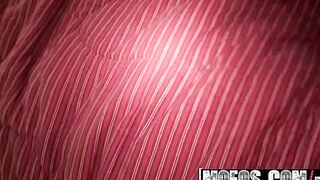 Mofos - Latina 19 yo Nadia Lopez makes a sextape with her BF