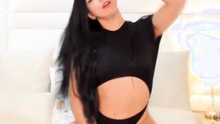 Cute beauty Tight Pussy live on camera