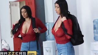 Brazzers - Thicc big tit coed Violet Myers fucks professor into class