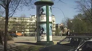 junge hispanic auf der strasse angesprchen und fuer toy casting ueberredet