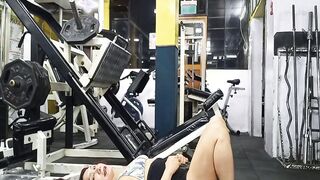 LUSTY BOOTY TRAINING OF THE MUSCULAR milf HOTTIE