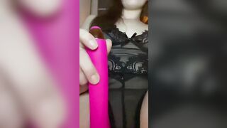 chick masturbates alone into bed