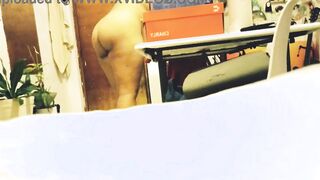 Spying on chubby wifey