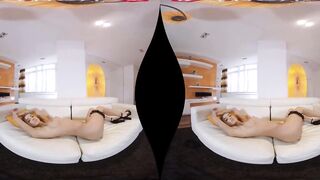 Playboy Bombshell Silvia Inside Virtual Reality