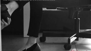 Female Domination Wifey gets her Shoes and Toes licked - Girlfriend Kym