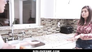 Bae 19 Yo Bae Ella Knox Blows Step Brother Inside Front Of His Gf