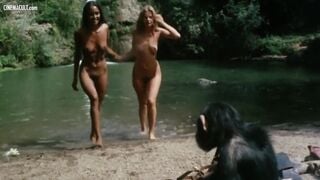 Naked Celebrities - Naked scenes outside