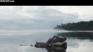 Naked Celebrities - Naked scenes outside