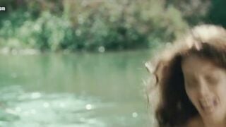 Naked Celebrities - Naked scenes outside