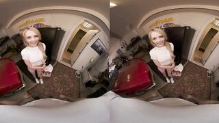 Vr Bangers Celebrating Fathers's Day With Slim Blonde Lily Vr Free Porn