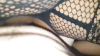 EATING AND FUCKING MY FRIENDS MOMS VAGINA UNTIL SHE SQUIRTS