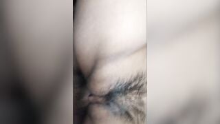 Entro al cuarto de mi hermana y se deja tocar