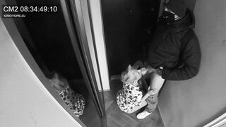Concealed camera - wifey blown the postman while hubby inside the next door. Euro traditions.